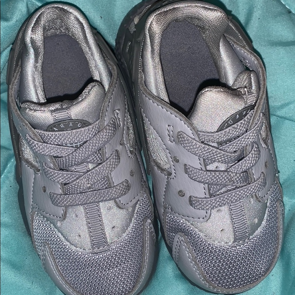 Toddler Nike huraches